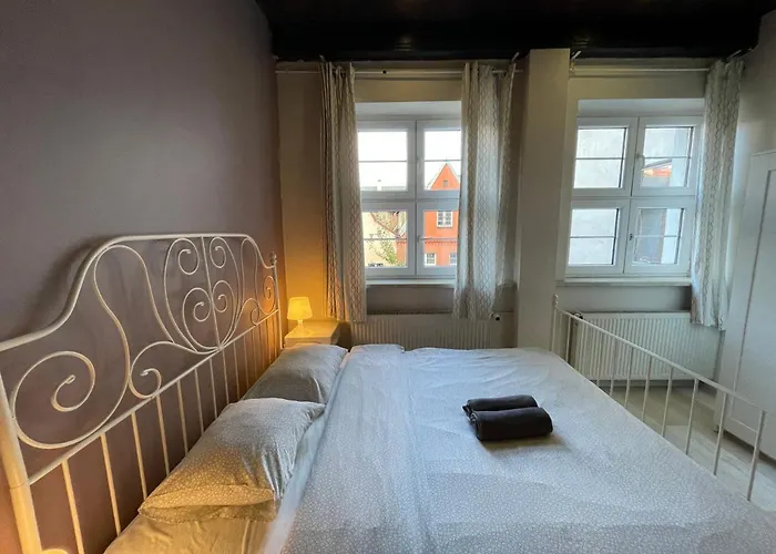 Good Juju Private & Basic Stary Rynek *